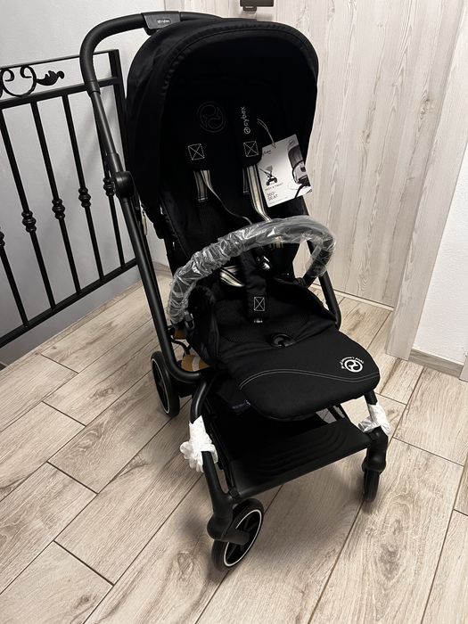 Carucior Cybex Eezy S Twist+2 Black/Magic Black 360°