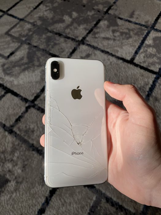 Iphone xs max srochna sotiladi
