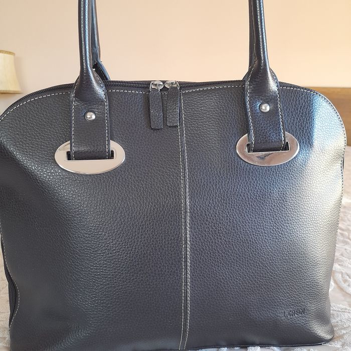 Елегантна чанта L.Credi