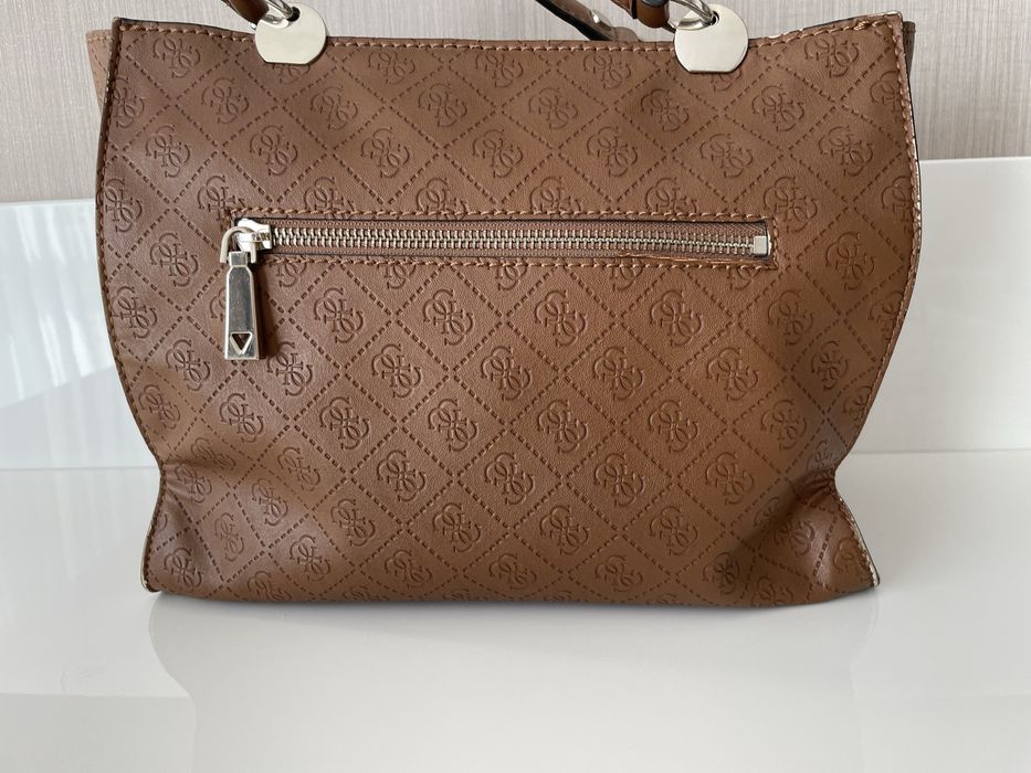 Оригинални дамски чанти Guess, Desigual