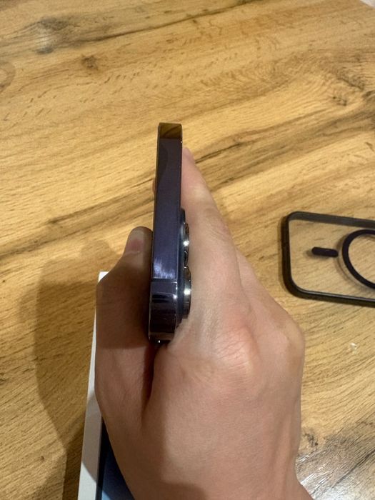 Продам Iphone 14 pro