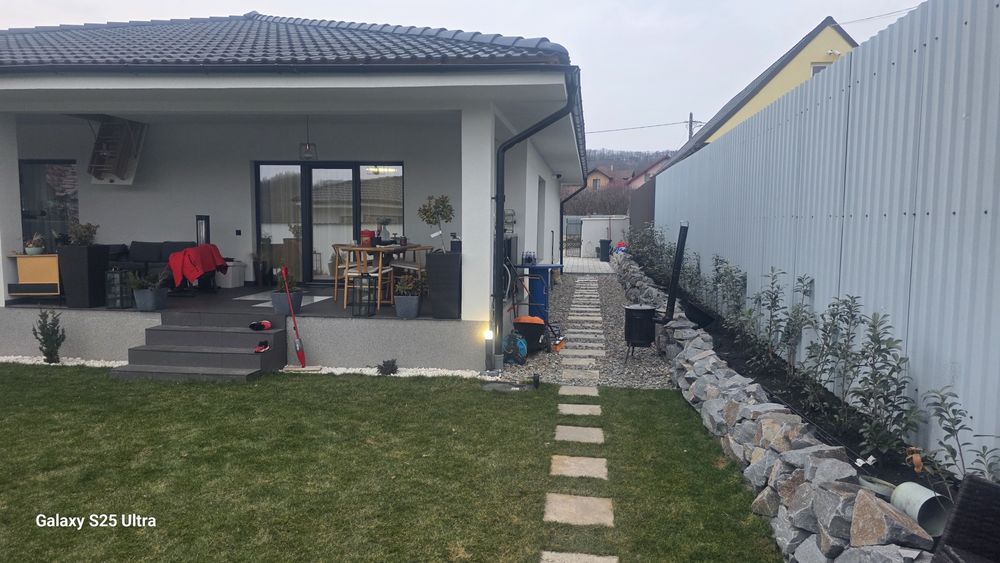 De vanzare - Casa parter zona Corunca