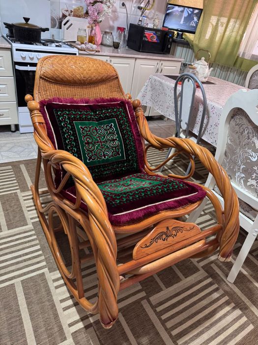 Продам кресло качалку в хорошем состояни