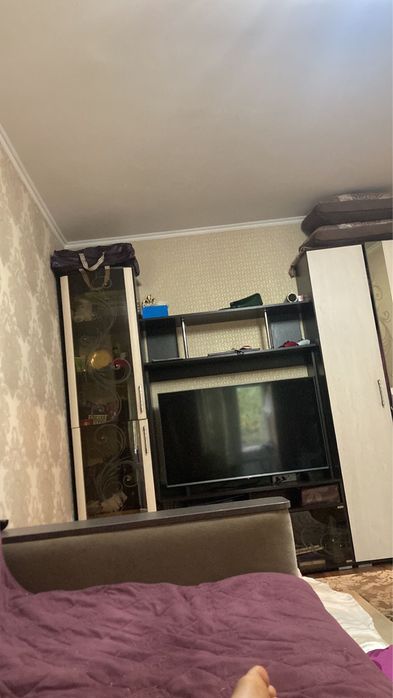 Продам витрину для гостинной