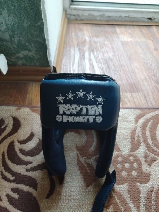 Продам шлем боксерский