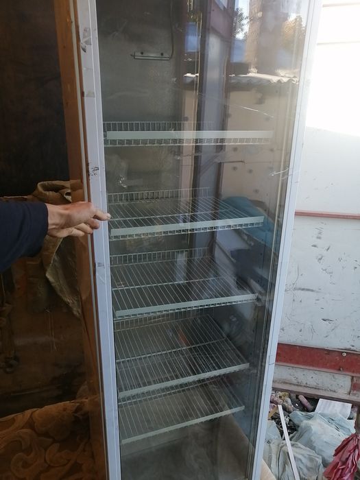 Холодильник б у.