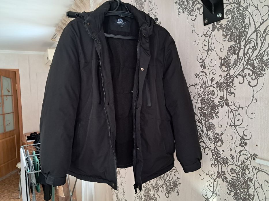 Кыскы куртка кара