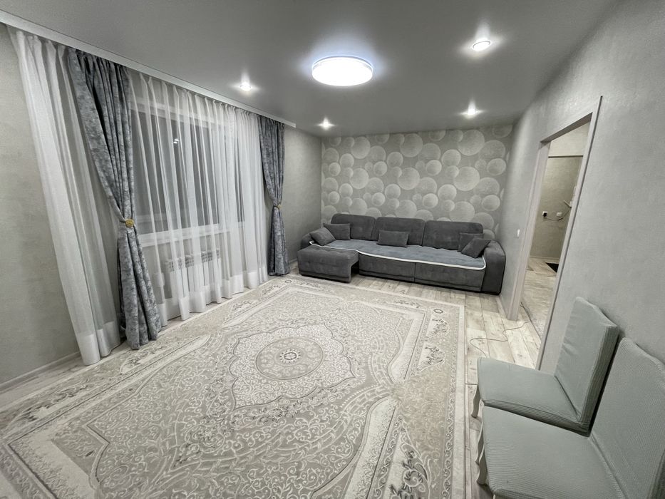 Продам 2шку на ул Базовая 2/3