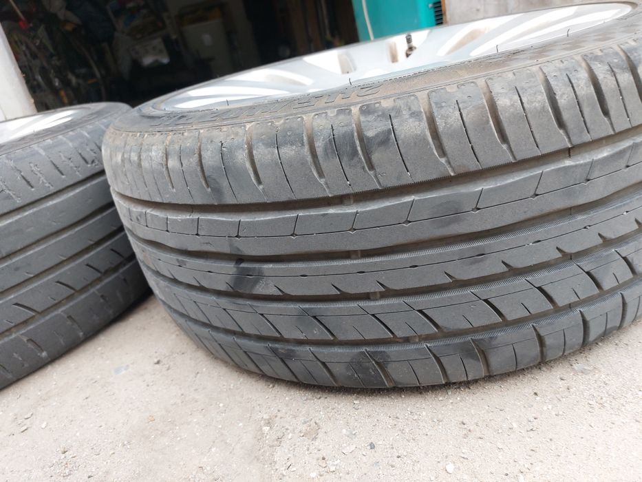 Оригинални гуми 19 цола за опел инсигния  заедно с гуми