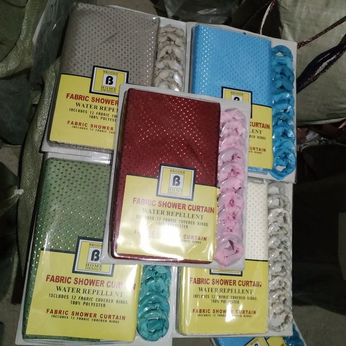 Занавеска для ванны. Хорошее качество. Размер 180х180