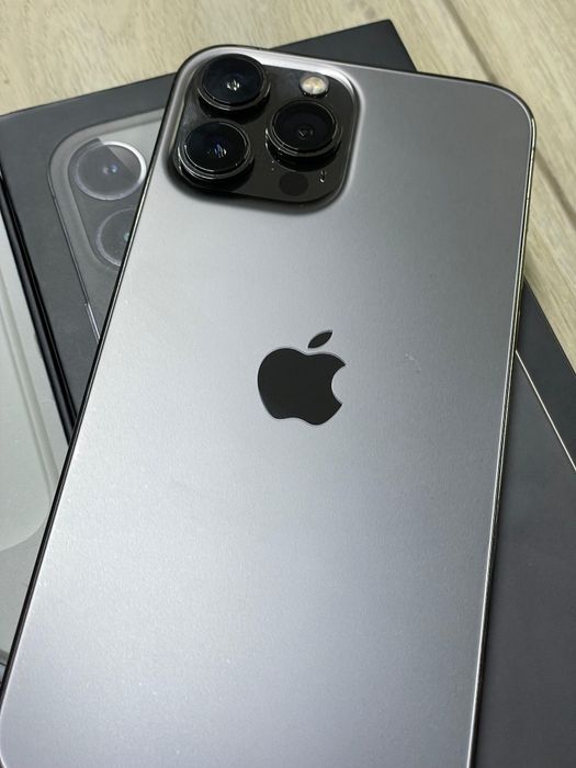 Продам Айфон 13 Про Макс 256г