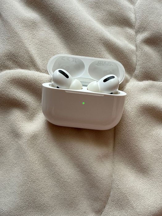 Продам AirPods Pro