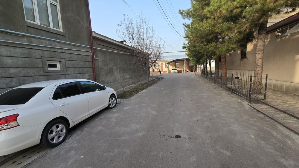 Jomiy atrofida 1.5 sotix 12.6 / 12 metr Buzib qurish uchun