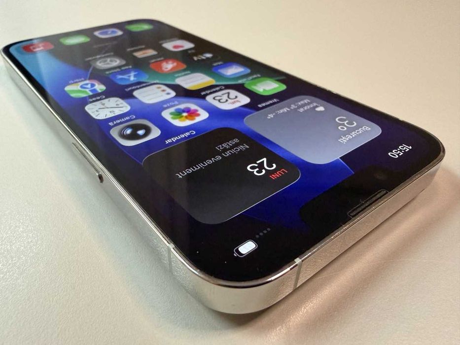  Apple / iPhone 13 Pro 128 Gb / Silver