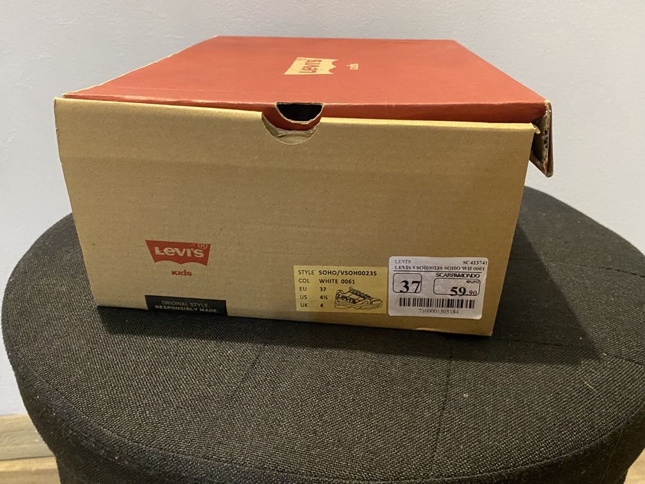 Adidași noi (nepurtati) mărimea 37