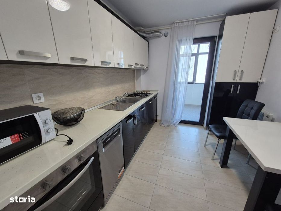 Apartament 3 camere complex Balcescu Residence, zona Nord, parcare pri