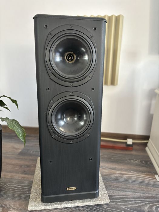 Tannoy  637 (D70)