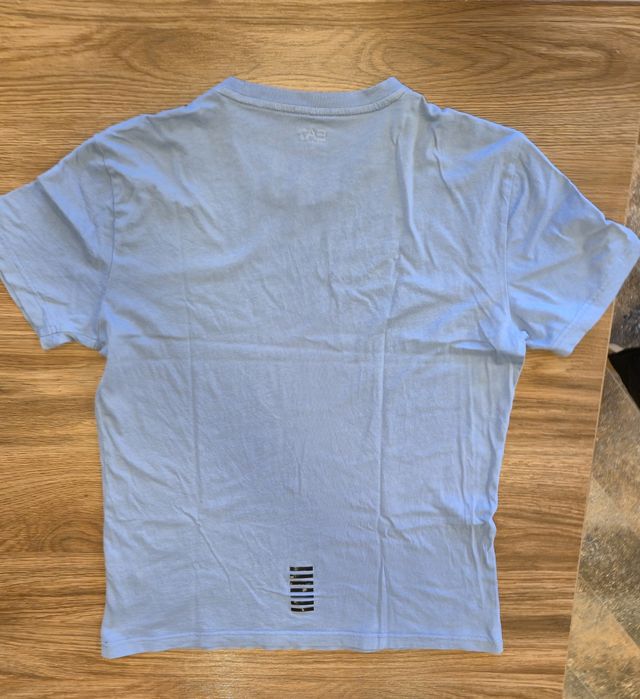 EA 7  анцунг и тениска