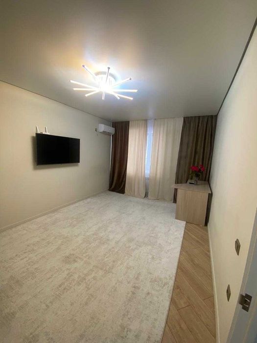 Продается 1 ком  2-база  площадь 50