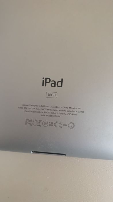 Продам iPad смотрите фото