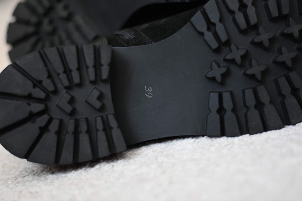 Нови кожени боти EVA MINGE