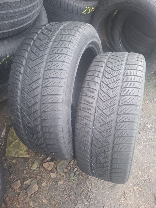 Vand 2 anvelope 255 45 20 pireli de iarna bune