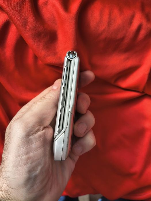 Motorola RAZR V3 ( decodat, stare foarte buna)