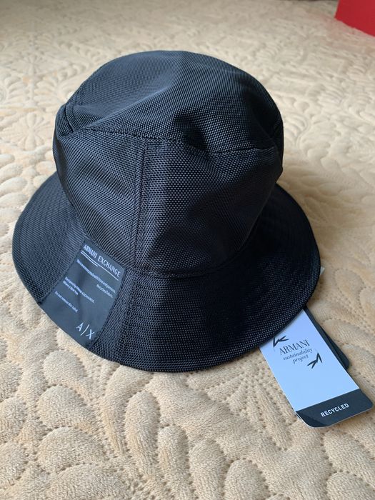 Palarie armani noua