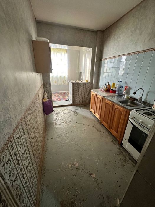 Продаю квартиру в Сергели спутник 4 ( 77 серия ) 2/4/4