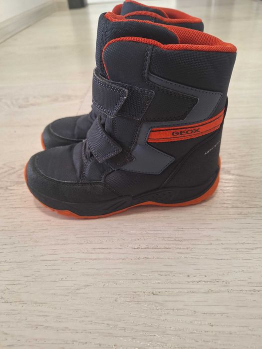 Ghete Zapada Geox marimea 31. Sunt impecabile. Pret 170lei.