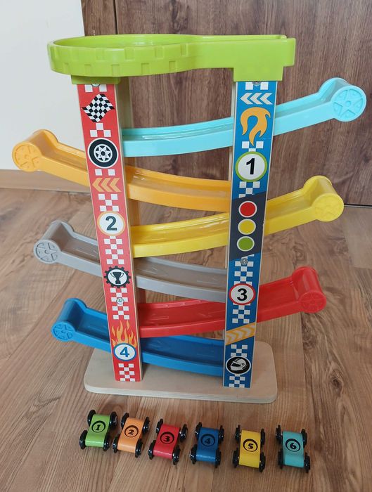Лот от 2 дървени играчки