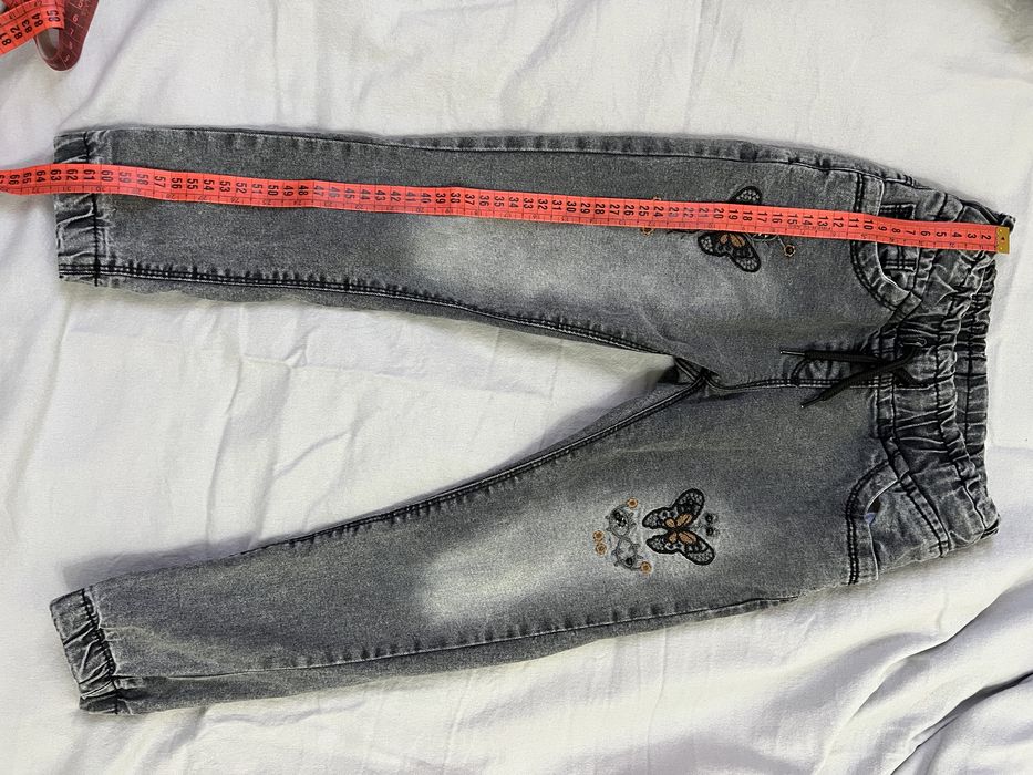 Джинсы на девочку 5-6 лет 110-116см