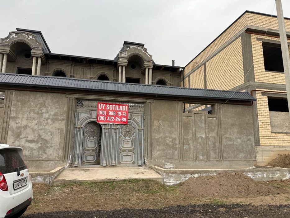 Bunyodkor mahallasida uy sotiladi (korobka)