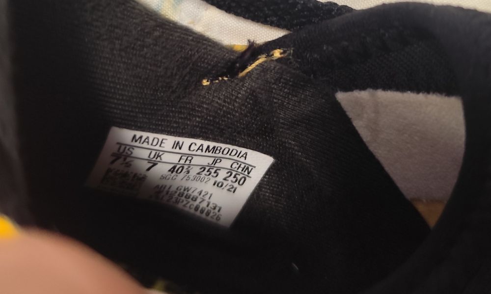 Vând ghete fotbal Adidas model Messi