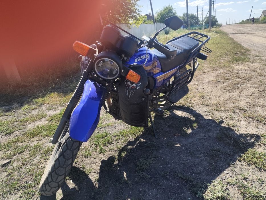 Мотоцикл GSX200 Suzuki