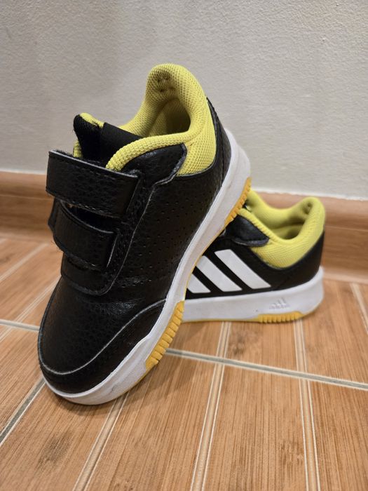 Детски обувки Adidas