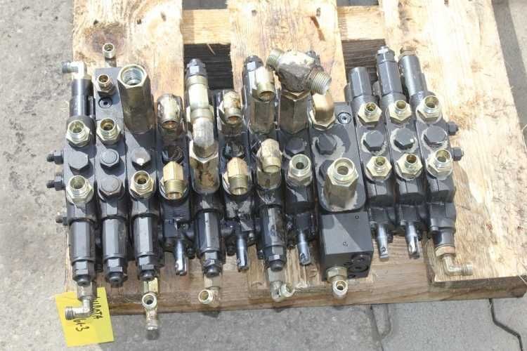 distribuitor hidraulic volvo ec15, ec20, ec25, ec30, ec35, ec55, ecr88