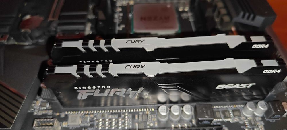Kit Ryzen 5800X3D, B550 Aorus Pro V2, Kingston Fury Beast RGB 32GB 3200MHz
