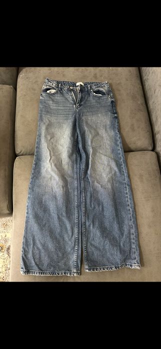 Продам женские джинсы
