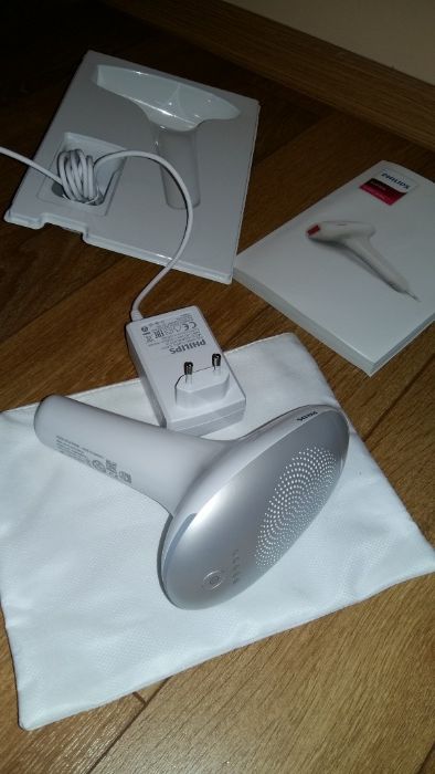 Фотоепилатор Phillips SC1995