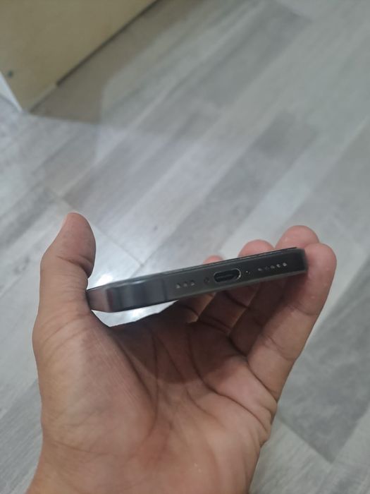 iPhone 16 pro память 256 сост 10/10