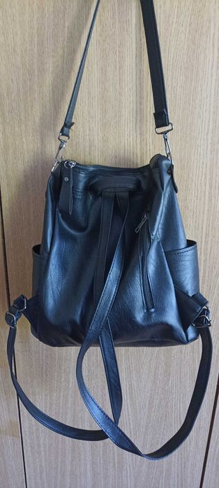 Дамска кожена раница -чанта