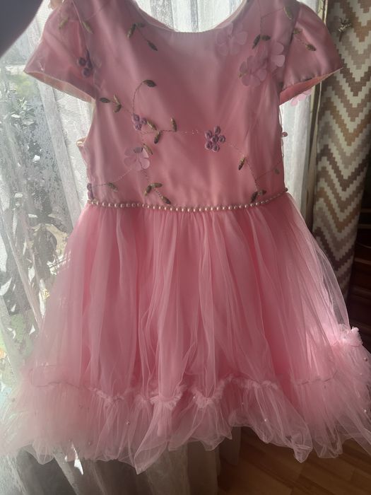 Платье на девочку