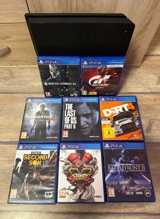 Playstation 4 1TB slim с два джойстика и игри