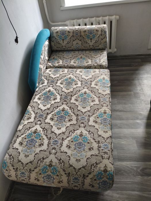 Продам небольшой диванчик