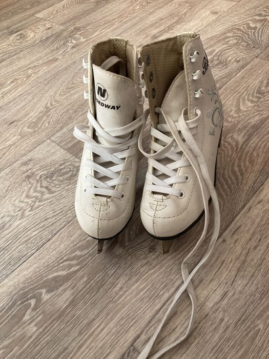 Продам коньки размер 30