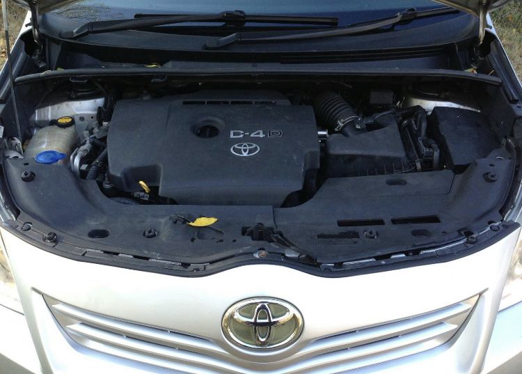 Тойота Bерсо /Toyota Verso 2.0d4d 126кс 09-12г