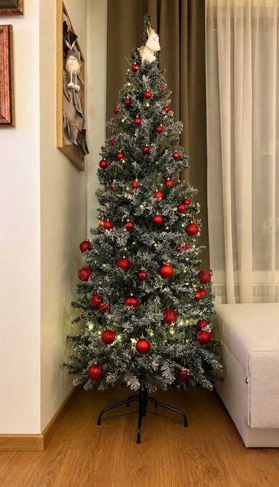 Коледна елха, в зелен цвят и заснежена корона, с 480 клона - 180см