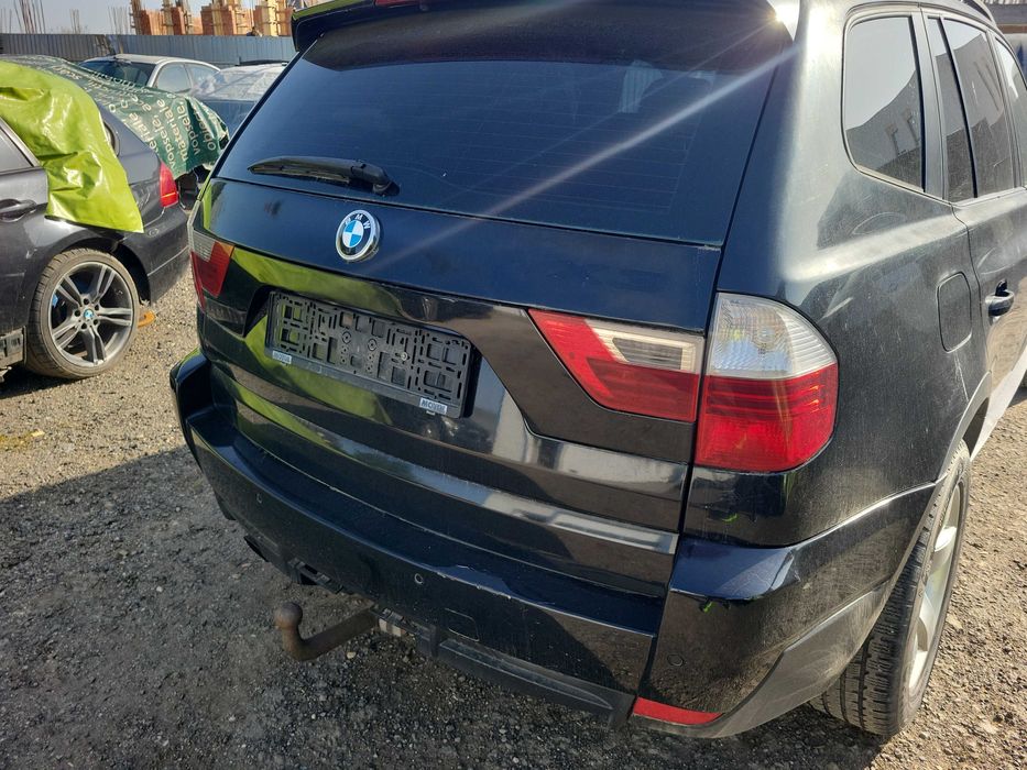 Haion cu luneta pe negru bmw x3 e83