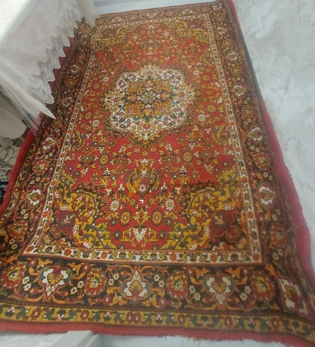 Ковёр 2×3 метр продаётся недорого